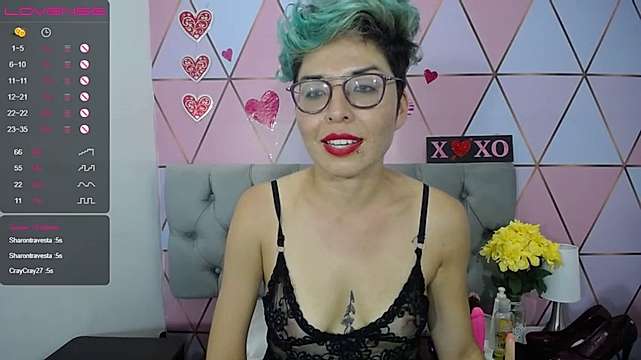 Cam for kinky_tightpussy