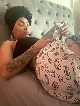 Stripchat sex cam butterflybootyy