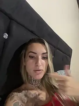 Stripchat sex cam hotskinny1